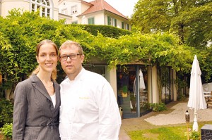 Der neue Pächter Eduard Jaisler mit seiner Lebensgefährtin Sabrina Schoregge. Foto: Mirko Konrad Der neue Pächter Eduard Jaisler mit seiner Lebensgefährtin Sabrina Schoregge. Foto: Mirko Konrad