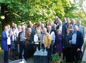 Stimmungsvoller Empfang im Grünen: Herzlich hießen die Rotarier vom Club Kassel-Hofgeismar ihre türkischen Freunde aus Izmir in Nordhessen willkommen. Foto: nh