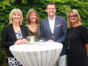 Aktuell leiten (v.l.) Regina Göbel, Dr. Heidemarie Krüger, Andreas Wiegand und Sylvia Hense das Wirtschaftskollegium Kassel. Foto: nh Aktuell leiten (v.l.) Regina Göbel, Dr. Heidemarie Krüger, Andreas Wiegand und Sylvia Hense das Wirtschaftskollegium Kassel. Foto: nh