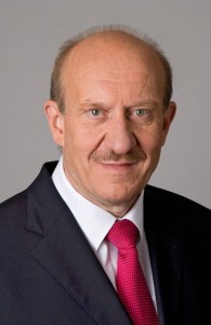 Von Engpässen will der Chef der Kasseler Sparkasse nichts wissen. „Unsere Kunden werden nach wie vor mit Krediten versorgt. Eine Kreditklemme gibt es bei uns nicht“, so Vorstandsvorsitzender Dieter Mehlich. Von Engpässen will der Chef der Kasseler Sparkasse nichts wissen. „Unsere Kunden werden nach wie vor mit Krediten versorgt. Eine Kreditklemme gibt es bei uns nicht“, so Vorstandsvorsitzender Dieter Mehlich.