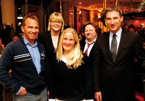 Talkten bei Nenningers: KSV-Vorstand Jens Rose, Moderatorin Petra Nagel, Annika Salonen, Comedian Martin Lücker und Regionalmanager Holger Schach (v.l.). Foto: Mario Zgoll