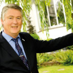 Der frühere CDU-Bundestagsabgeordnete Dr. Jürgen Gehb ist seit einem Jahr Chef der Bundesanstalt für Immobilienaufgaben (BImA) in Bonn Traumjob oder Nightmare on Elm Street? Als Vorstandssprecher der Bundesanstalt für Immobilienaufgaben ist der „Kasseler Junge“ nun dabei, für den größten Immobilienbesitzer des ganzen Landes ein „Einheitliches Liegenschaftsmanagement (ELM)“ mit zu gestalten. Foto: Mario Zgoll Der frühere CDU-Bundestagsabgeordnete Dr. Jürgen Gehb ist seit einem Jahr Chef der Bundesanstalt für Immobilienaufgaben (BImA) in Bonn Traumjob oder Nightmare on Elm Street? Als Vorstandssprecher der Bundesanstalt für Immobilienaufgaben ist der „Kasseler Junge“ nun dabei, für den größten Immobilienbesitzer des ganzen Landes ein „Einheitliches Liegenschaftsmanagement (ELM)“ mit zu gestalten. Foto: Mario Zgoll