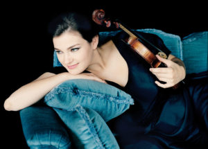 Janine Jansen ist eine der international führenden Geigerinnen. Am 1. November spielt sie in der Kasseler Stadthalle. Foto: nh Janine Jansen ist eine der international führenden Geigerinnen. Am 1. November spielt sie in der Kasseler Stadthalle. Foto: nh