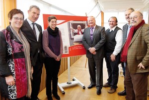 Ute Schulte (Leitung Tourismus in der GrimmHeimat NordHessen), Regionalmanager Holger Schach, Christine Kahl (Uni Kassel), Jürgen Schierz (Sprecher Arbeitskreis Tourismus der IHK), Stefan Frankfurth (Hotel Emstaler Höhe), Ernst Kesper (Tourismusmanager Willingen) und Klaus Dieter Brandstetter (Touristik Service Waldeck-Ederbergland) (v.l.). Foto: Mario Zgoll Ute Schulte (Leitung Tourismus in der GrimmHeimat NordHessen), Regionalmanager Holger Schach, Christine Kahl (Uni Kassel), Jürgen Schierz (Sprecher Arbeitskreis Tourismus der IHK), Stefan Frankfurth (Hotel Emstaler Höhe), Ernst Kesper (Tourismusmanager Willingen) und Klaus Dieter Brandstetter (Touristik Service Waldeck-Ederbergland) (v.l.). Foto: Mario Zgoll