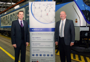 MoWiN.net-Vorstandsvorsitzender Rainer Volk (Daimler AG) und Steffen Riepe (Bombardier Transportation GmbH) (v.l.). Foto: nh