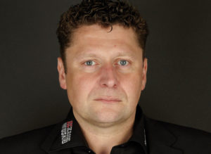 Foto: nh Seit 14 Jahren schlägt Jens Jonssons Herz für die Kassel Huskies. „Die Faszination für das Eishockey hat nicht mehr losgelassen“, schwärmt der Nordhesse. Foto: nh