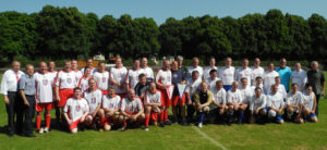 Die Teilnehmer des Fußballtunriers. Foto: nh