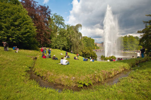 Verzaubert Tausende Besucher:  die Wasserfontäne im Bergpark Wilhelmshöhe. Foto: Andreas Weber