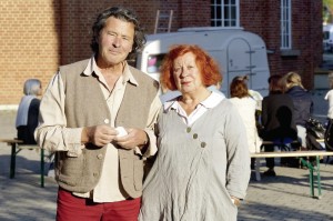 Ein starkes Duo: die Theater- macher Werner und Helga Zülch. Foto: Mario Zgoll Ein starkes Duo: die Theater- macher Werner und Helga Zülch. Foto: Mario Zgoll