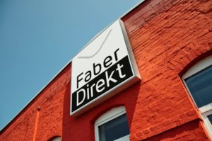 Facetten- und umfangreiche Beratung: von Fragen der Gestaltung und des Drucks über die Personalisierung bis hin zur Weiterverarbeitung des jeweiligen Druckerzeugnisses. Foto: lopri communications Facetten- und umfangreiche Beratung: von Fragen der Gestaltung und des Drucks über die Personalisierung bis hin zur Weiterverarbeitung des jeweiligen Druckerzeugnisses. Foto: lopri communications