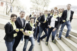 Freuen sich auf ihre Gäste: Regionalmanager Holger Schach (2. von links), Projektleiterin Bettina Ungewickel (links) und das Team des Regionalmanagements Nordhessen. Foto: nh