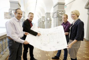 Das Orgateam des Tags der offenen Tür: Thomas Zander (Haustechnik), Ingo Happel-Emrich (Presse- und Öffentlichkeitsarbeit), Jan Benedix (Zukunftsbüro) und Carina Mihr (Presse- und Öffentlichkeitsarbeit). Foto: Mario Zgoll
