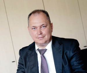 Prof. Dr. Andreas Mann erarbeitete eine Studie zum Industriepark Kassel und dessen Zukunft. Foto: Mario Zgoll 150817_mann