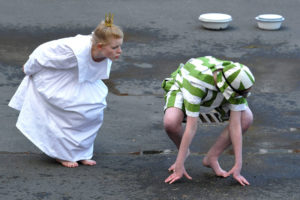 Prinzessin Leoni Selina Bäcker und Frosch Fenja Abel. Foto: Pia Malmus