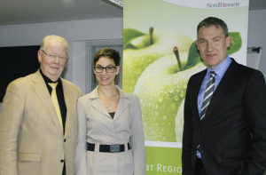 Wissenschaftlicher Leiter Prof. Dr. Hansjörg Melchior, Projektleiterin Bettina Ungewickel und Regionalmanagement-Geschäftsführer Holger Schach. Foto: Ralph-Michael Krum Wissenschaftlicher Leiter Prof. Dr. Hansjörg Melchior, Projektleiterin Bettina Ungewickel und Regionalmanagement-Geschäftsführer Holger Schach. Foto: Ralph-Michael Krum