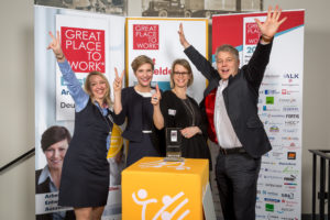 Freude bei der Preisverleihung in Berlin: Natalie Strahl (Personal), Elena Bremora (Personal), Stéphanie Naujock (Leitung Personal & Prokura), Kai Reinhard (CEO) (v.l.). Fotos: nh