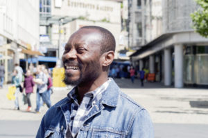 Olu Oguibe, 2017. Foto: Mathias Völzke