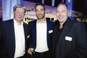 Thomas Stricker (Ixocon Holding GmbH & Co. KG), Matthias Krapp (Goldbeck Nord GmbH) und Jörg Hartmann (Steidl GmbH & Co. KG) (v.l.).