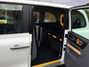 Wie ein Londoner Taxi wird das Hybrid-Fahrzeug für den fahrplanlosen On-Demand-Verkehr aussehen. Foto: Martin Weißhand/NVV Wie ein Londoner Taxi wird das Hybrid-Fahrzeug für den fahrplanlosen On-Demand-Verkehr aussehen. Foto: Martin Weißhand/NVV
